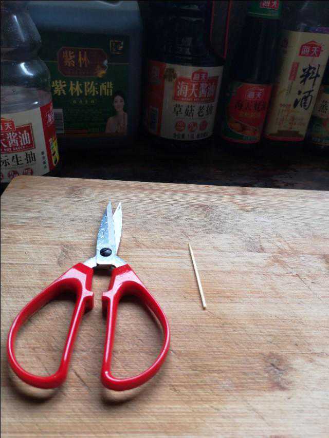 且看乡下农民是怎么做“清蒸大虾”的