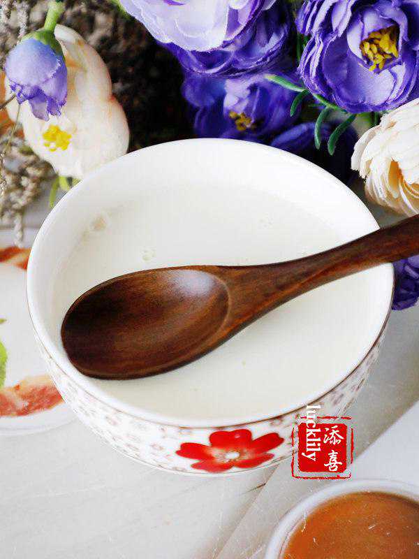 再不用大老远去甜品店了，姜撞奶的配方和制作方法都传授给你
