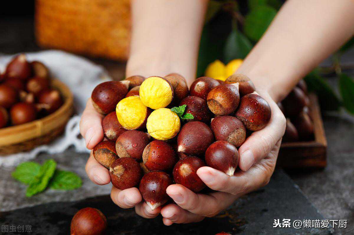 现在才知道，给生板栗去皮这么简单，牢记4招，快速剥皮不伤手