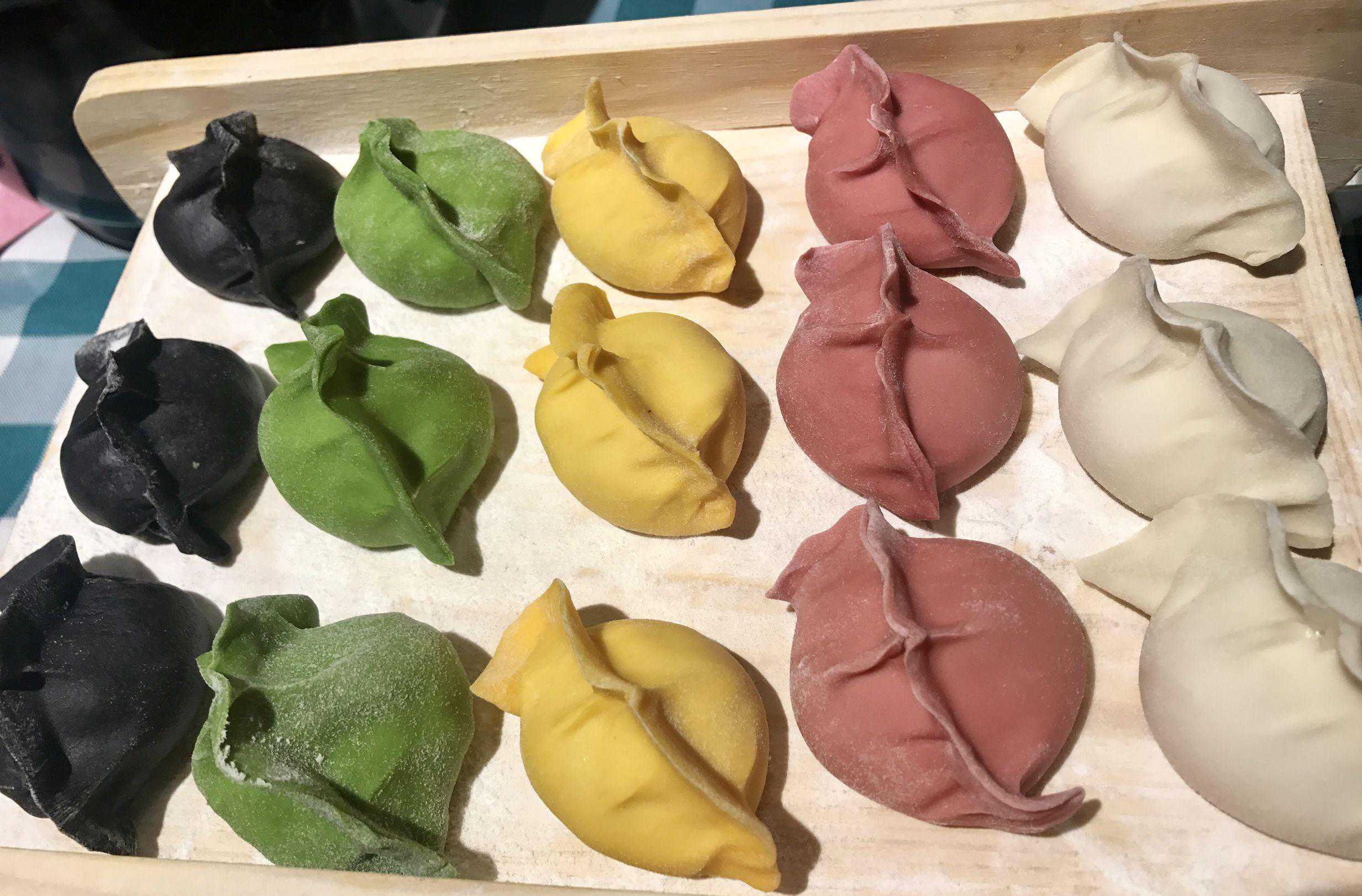 试吃 l 西塘花记 彩色水饺店的 不负责点评