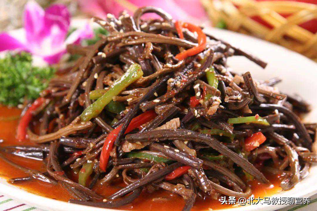 蕨菜味鲜营养好，留心这3点放心吃